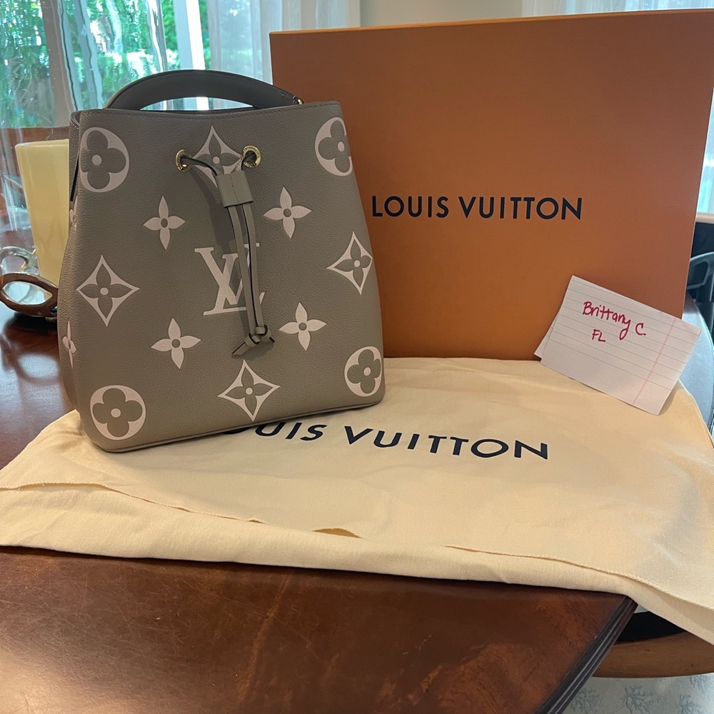 Authentic Louis Vuitton Neo Noe